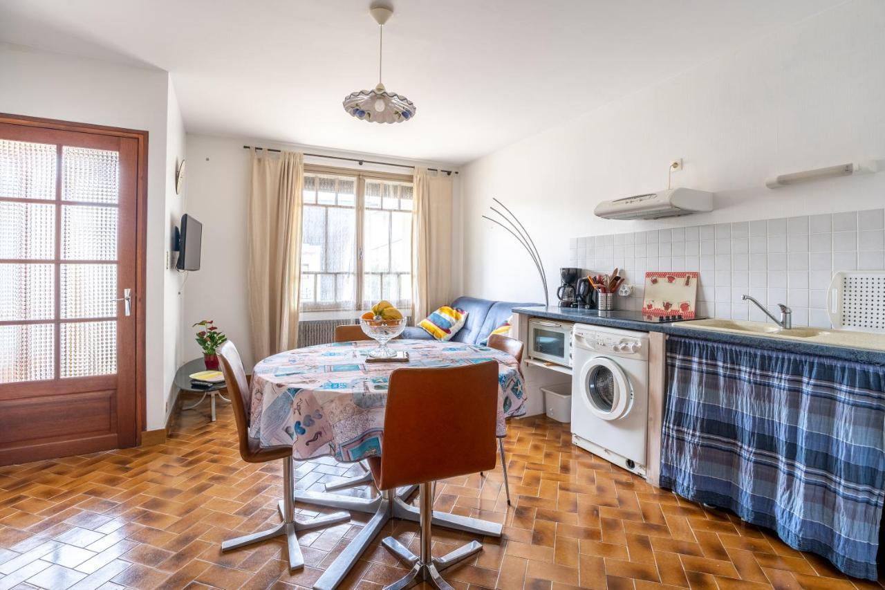 Apartment La Barberie Saint-Martial-de-Vitaterne